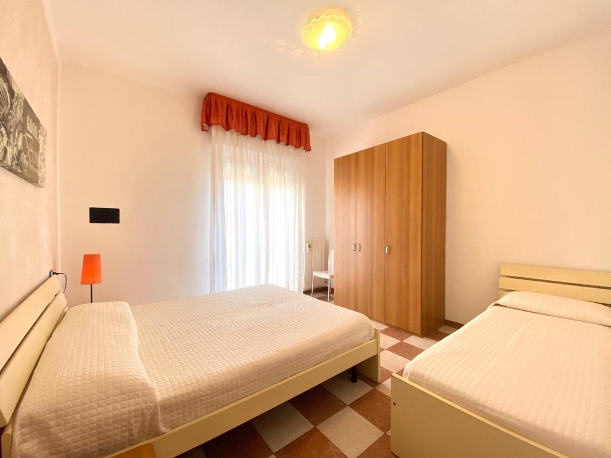 Appartamenti Adriana Carraro Immobiliare - Family Apartments Lido di Jesolo Exterior photo