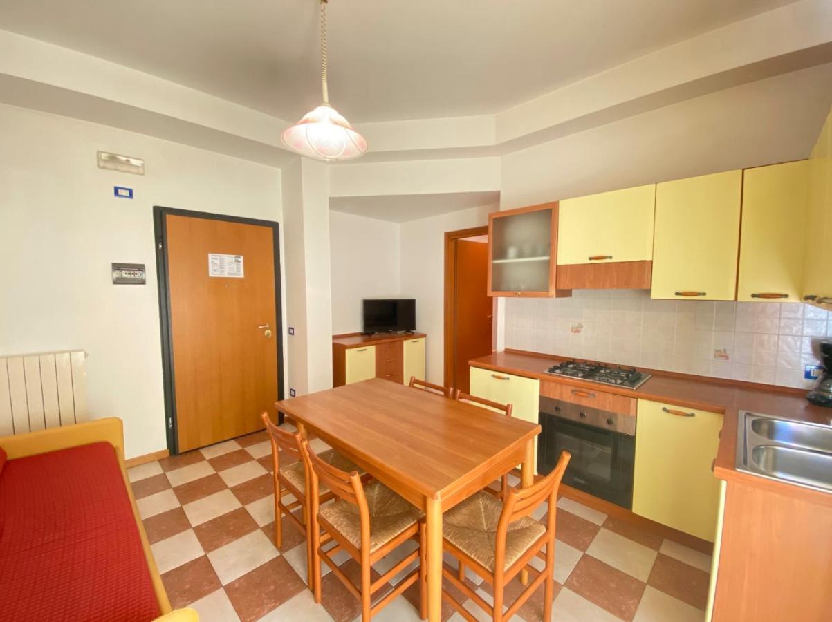 Appartamenti Adriana Carraro Immobiliare - Family Apartments Lido di Jesolo Exterior photo
