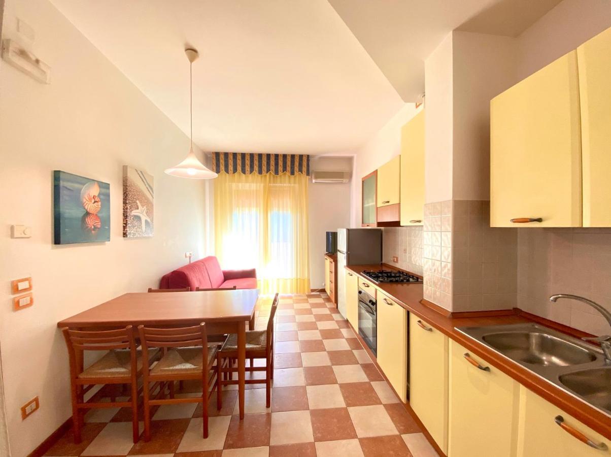 Appartamenti Adriana Carraro Immobiliare - Family Apartments Lido di Jesolo Exterior photo