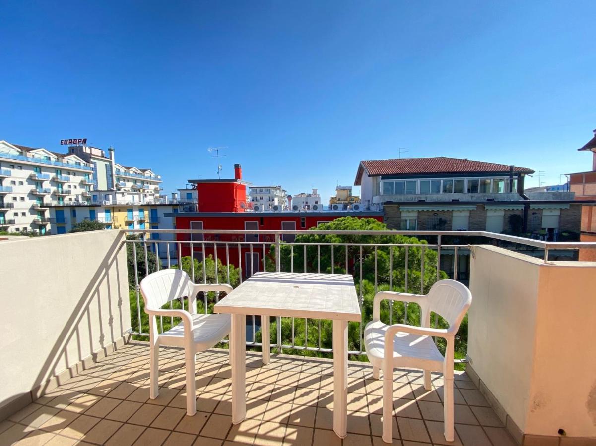 Appartamenti Adriana Carraro Immobiliare - Family Apartments Lido di Jesolo Exterior photo